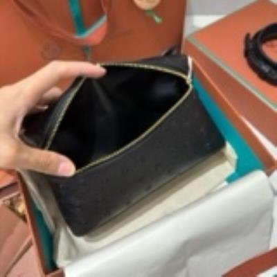 wholesale quality loro piana extra pocket l19 ostrich model no. 16